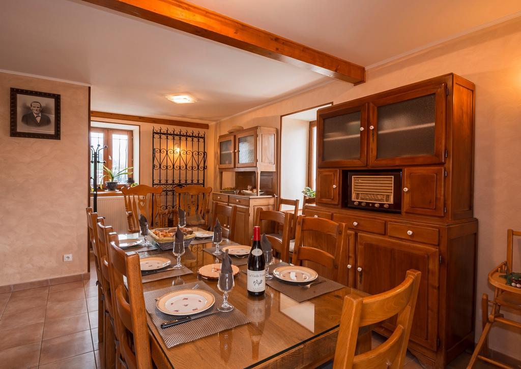 Le Carnival Bed & Breakfast Laval  Exterior photo